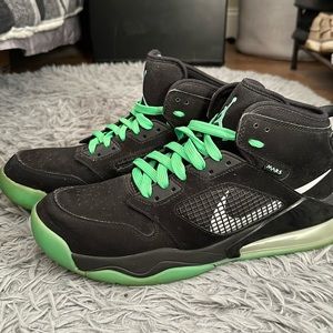 Jordan Mars 270 “Green Glow”
